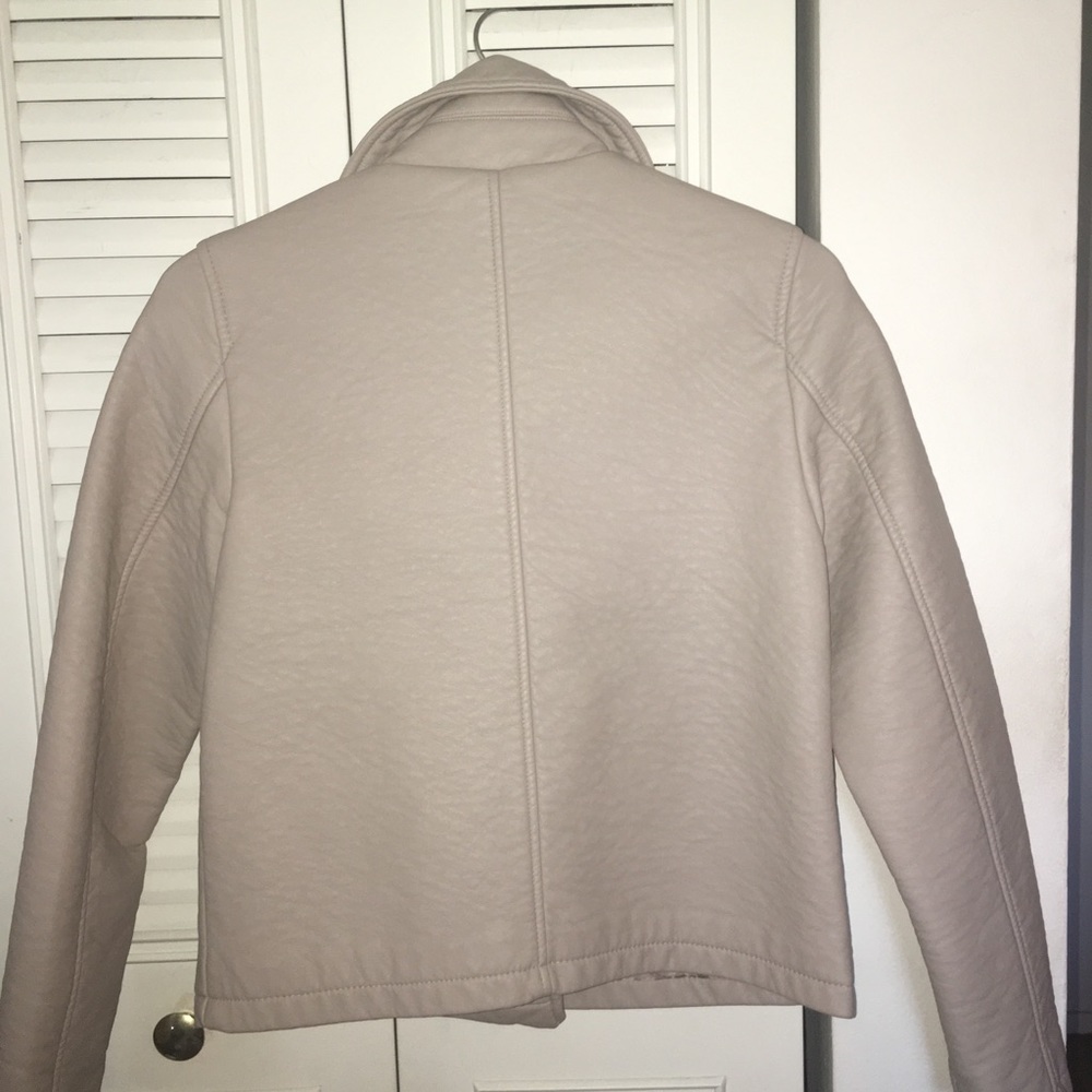 ๐Faux leather jacket ๐ - Picture 2 of 2